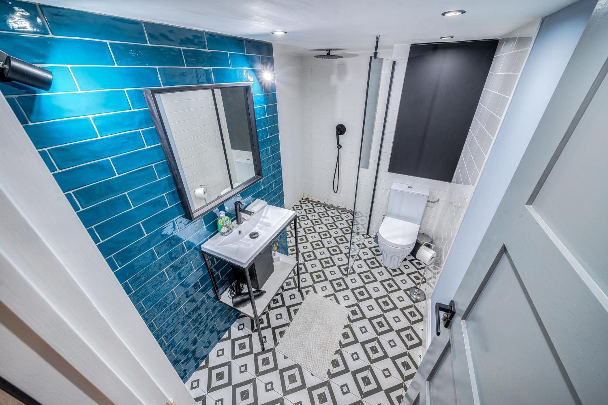 Azure Oasis In The Heart Of The City บูดาเปสต์ ภายนอก รูปภาพ